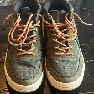 Converse Fast Break Mountaineer Mid. Size 9